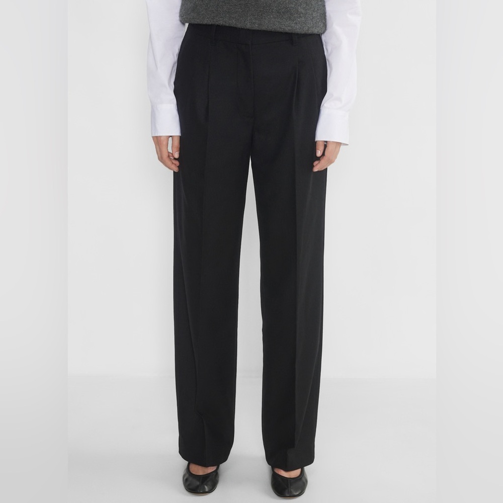 NWT Aritzia The Effortless Pant™ - Precision Wool - Black Sz 2